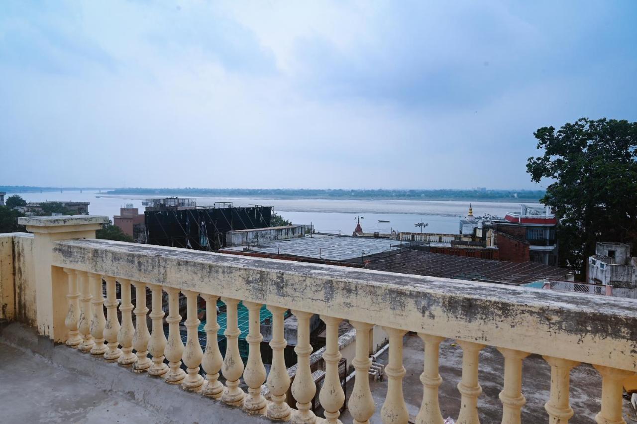 Ganga Darshanam Guesthouse At Dashashwamedh Ghat Варанасі Екстер'єр фото